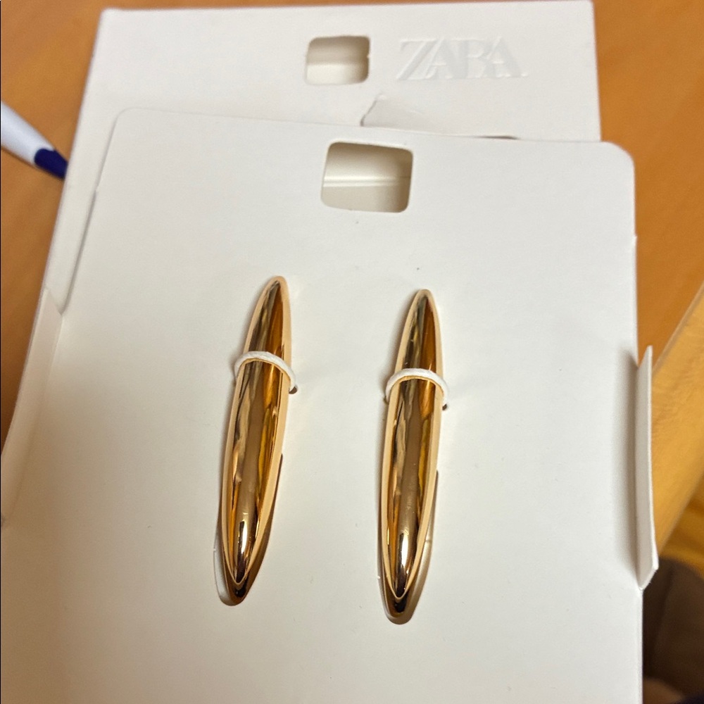 Zara Shiny Gold Hoop Earrings